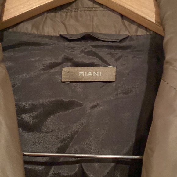 Size 12 Riani wool blazer - Picture 2 of 3